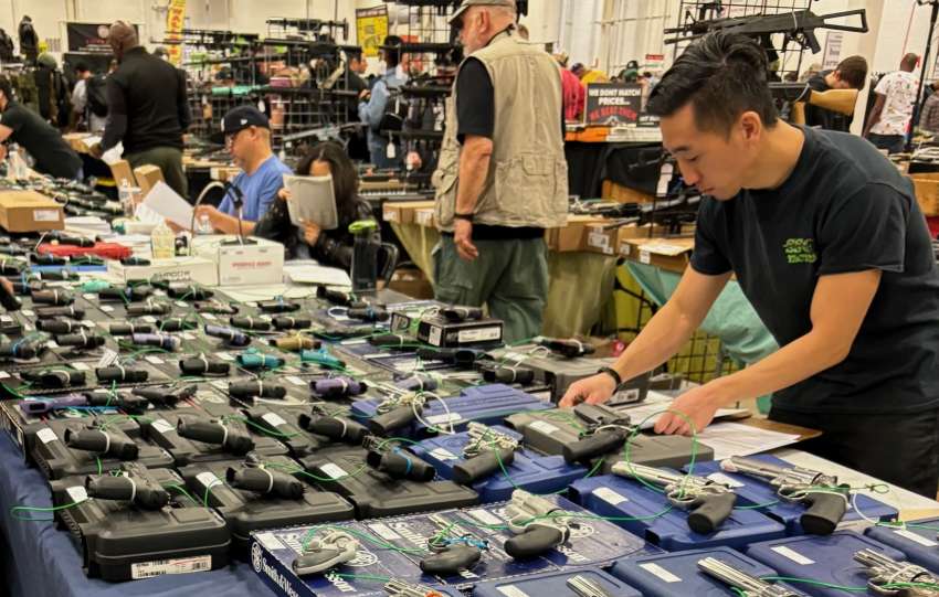 PA Gun Show Bill Requires IDs, Which Must Be Given To State On Request