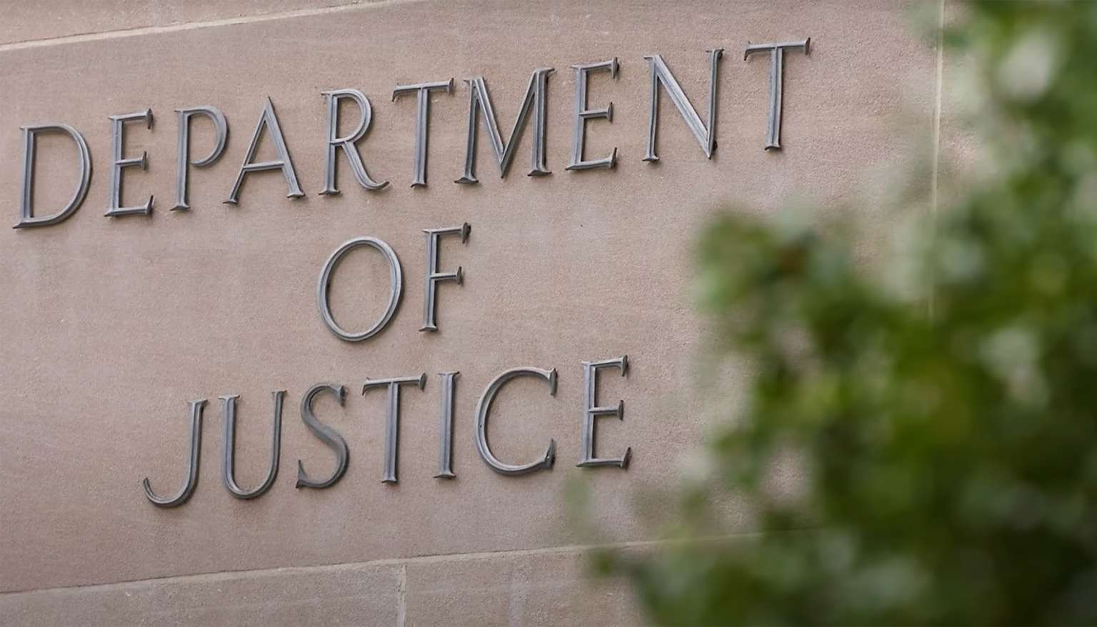 DOJ Targets L.A. Over Gun Permit Delays